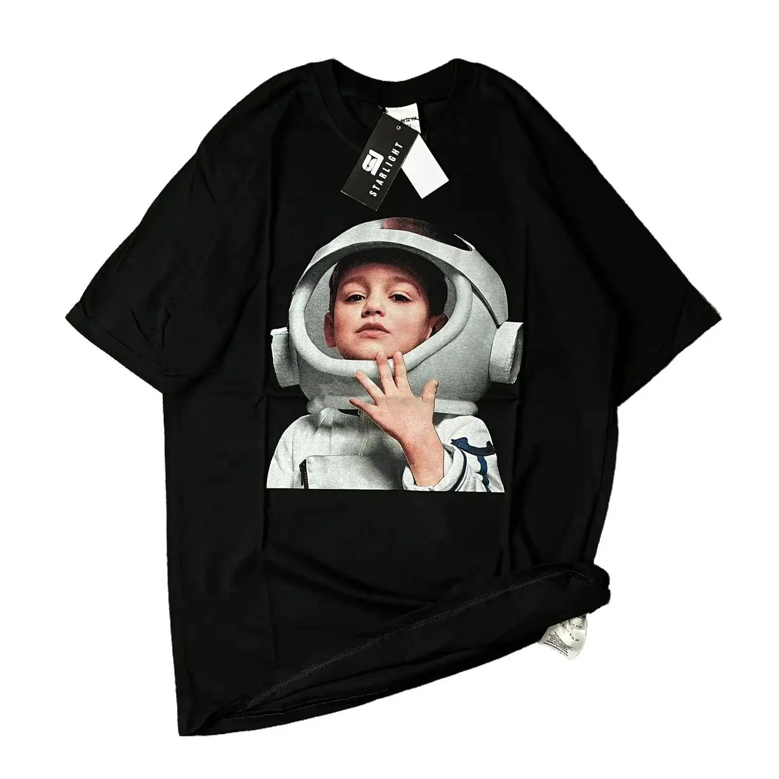 Tshirt Astronot Premium Distro Unisex Baju Kaos Kekinian Pria Wanita Bahan Cotton Combed 30s | Baju Kaos Pria Dewasa | Baju Kaos Lengan Pendek Pria Wanita | Kaos Oblong Pria Premium Atasan Cowok Keren Sablon- Surfing Katun