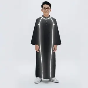 Jubah Anak Laki-laki Embos Kalcer Reflektif Menyala Usia 4-15 Tahun Bahan Forzaleta Embos Exclusive