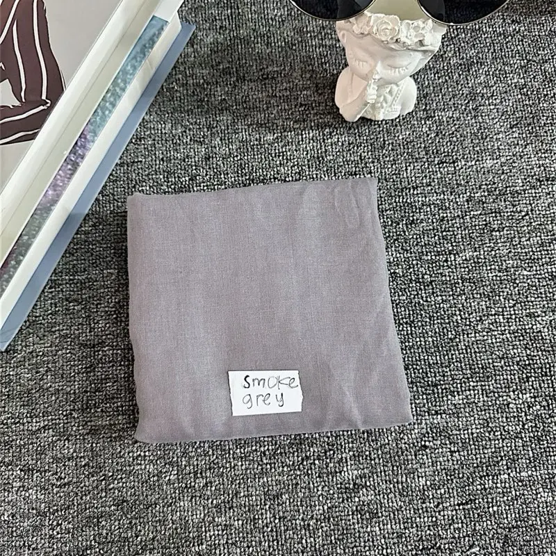 Smoke grey (abu asap)