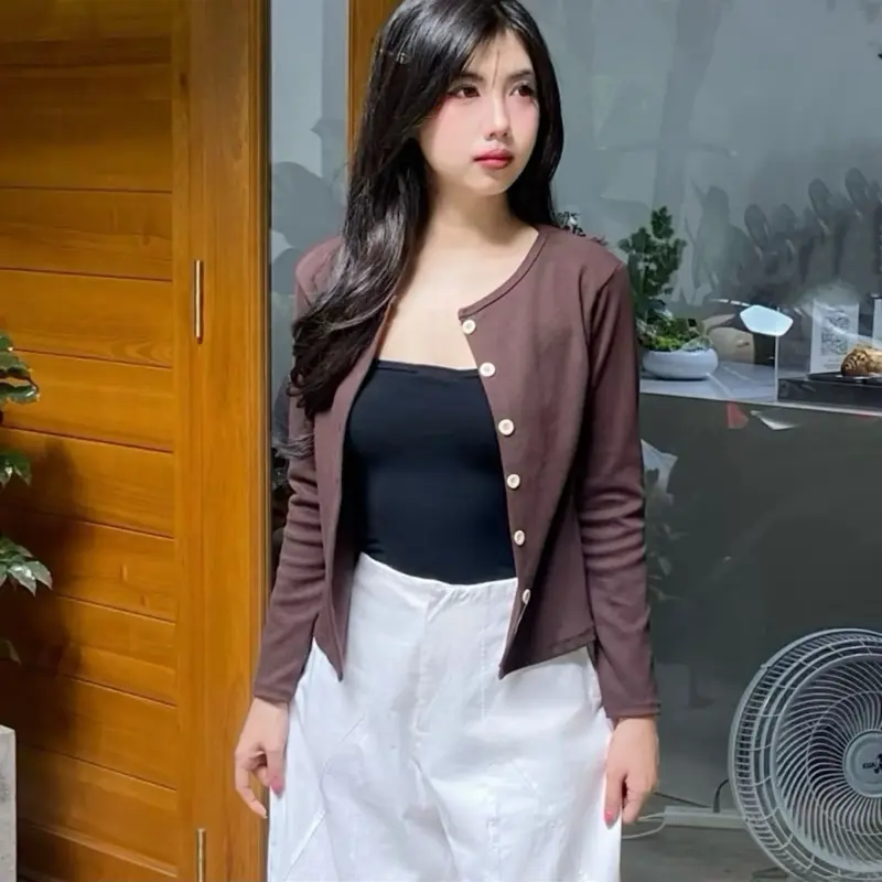 Áo Khoác Cardigan Basic Hàn Quốc Dáng Ngắn Ôm Body Thun Cotton Nhiều Màu Nữ Tính AK64 ( Có bigsize) | BigBuy360 - bigbuy360.vn Áo Khoác Cardigan Basic Hàn Quốc Dáng Ngắn Ôm Body Thun Cotton Nhiều Màu Nữ Tính AK64 ( Có bigsize) | BigBuy360 - bigbuy360.vn