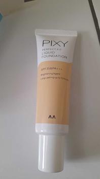 Product Review of Pixy Perfect Fit Liquid Foundation SPF35 PA++ Gratis Pixy UV Whitening Two Way Cake Refill Wajah from D**h 2