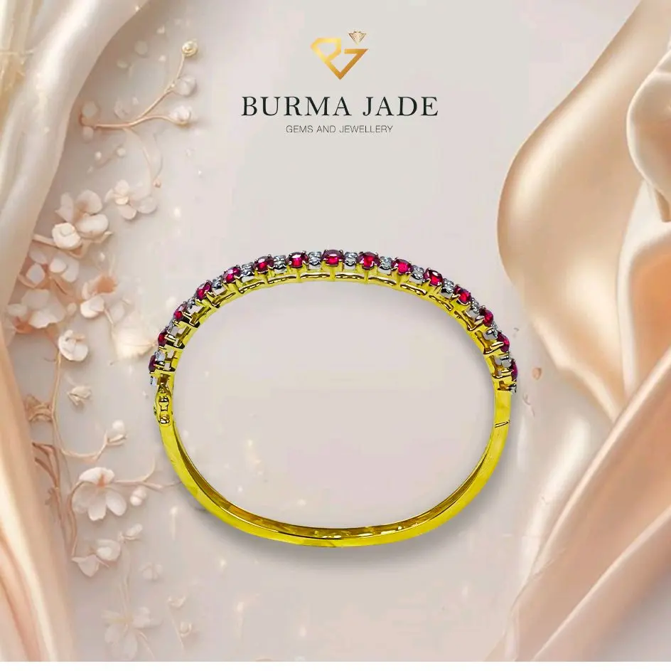 Gold Bangel with Natural Ruby ( Mogkok Myanmar )