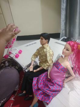 Product Review of (SATU SET) SEPASANG BONEKA BERBIE TEKUK LAGI HAMIL / MAINAN PIVOTAL HAMIL (COD BAYAR DI TEMPAT) from w**0 0