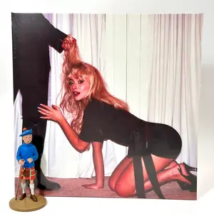 PIRINGAN HITAM / VINYL SABRINA CARPENTER - MAN'S BEST FRIEND (1LP,CLRD)