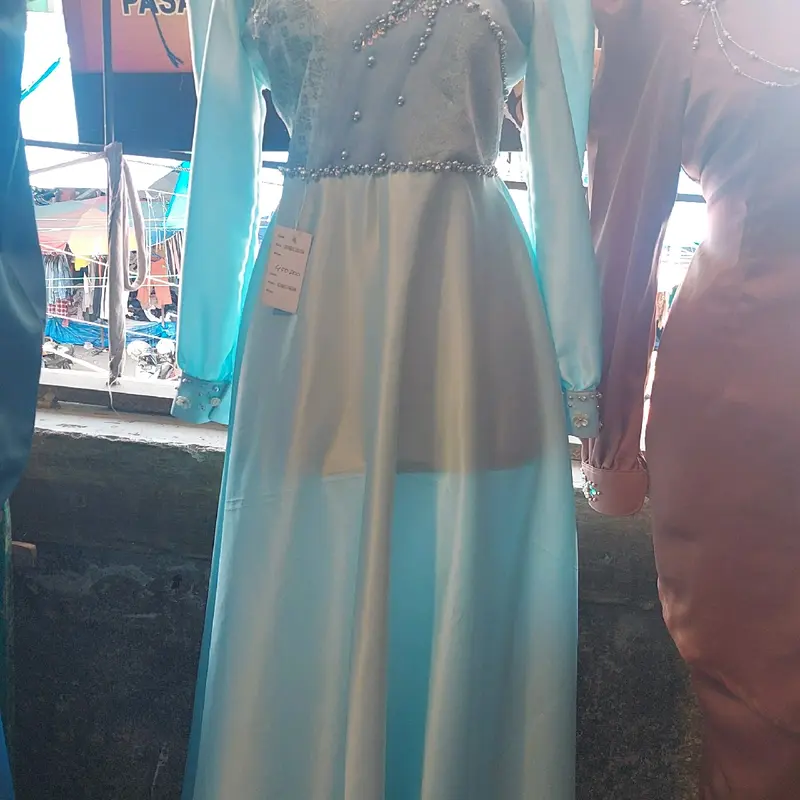 dres perpisahan.pesta.dan kondangan ..kebaya hasil jahitan.rapi ..dan cantik.sudsh di payet dan juga  berkualitas tinggi ..anda bs  reques dan chat dm..tuk kirim ukuran .warna dan  reques lainnyaa 1