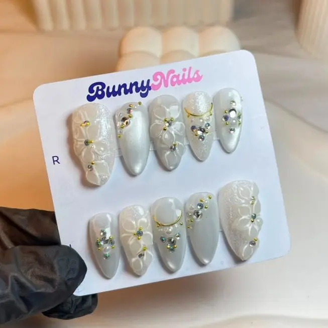 Wedding Flower Elegance Press On Nails Kuku Palsu 3D Nails Bunny Nails