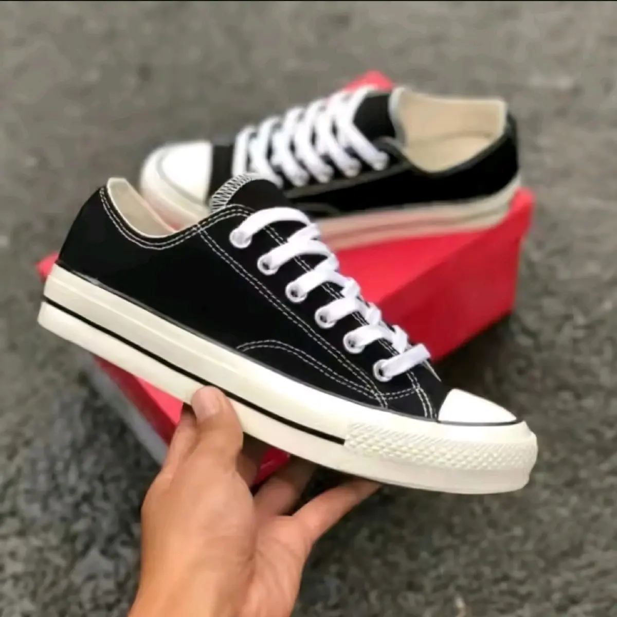 Sepatu Pria Cowok Cewek Sepatu Casual Hitam Putih Edisi terbaru Dan Terlaris Olahraga Running Shoes