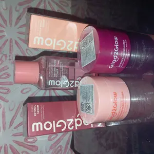 Glad2Glow Day&Night Renew Bundle 4in1 - 4 PCS Glow Skincare Paket-Brightening Moisturizer+Retinol Moisturizer+Brightening serum +Retinol Serum tone cream wajah serum mencerahkan ampuh | skincare murah bpom skincare memutihkan dan glowing