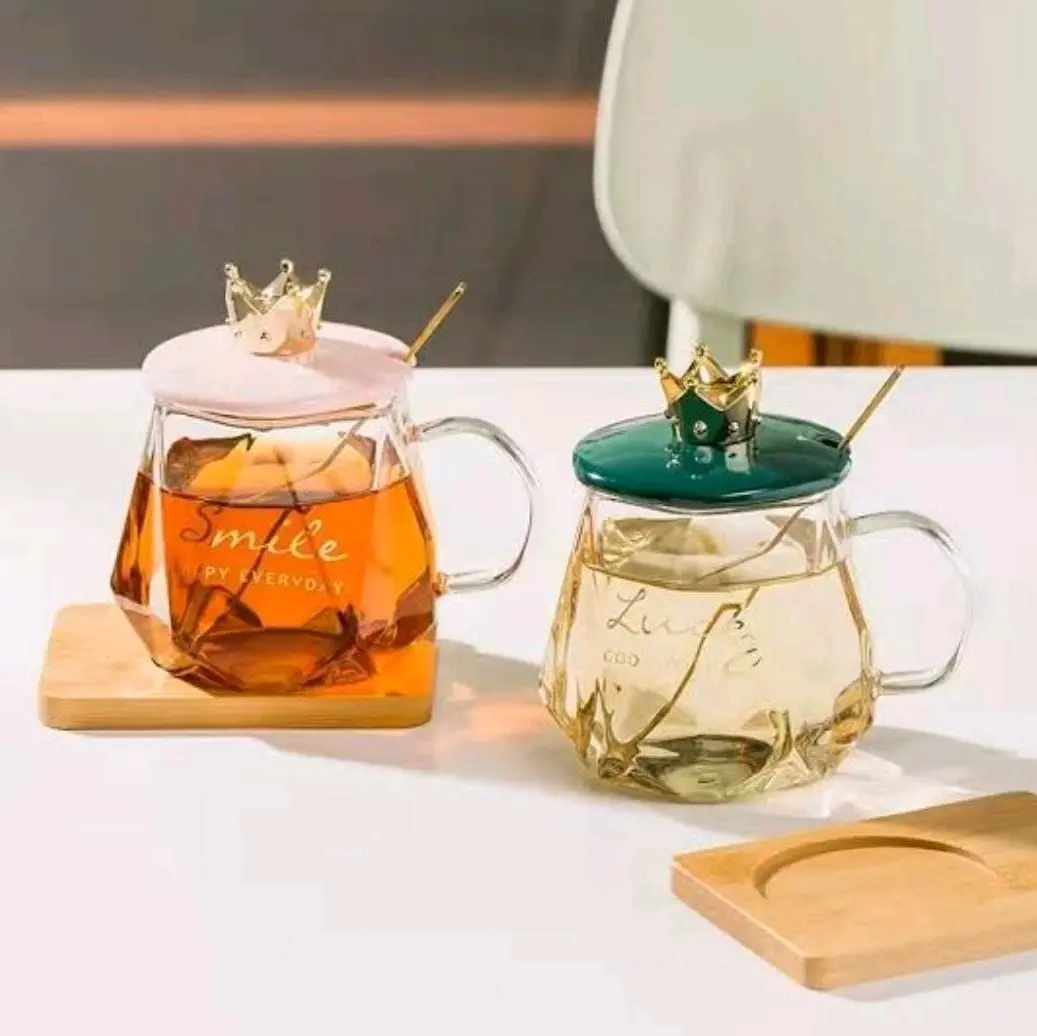 Gelas Kaca Crown Aesthetic dengan Sendok Lucu dan Tutup Elegant Kristal Minuman Souvenir Kopi