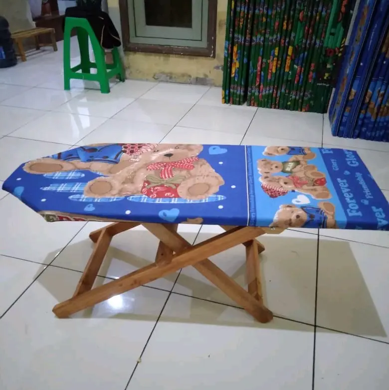 Meja Setrika Kayu Duduk Dapat Dilipat