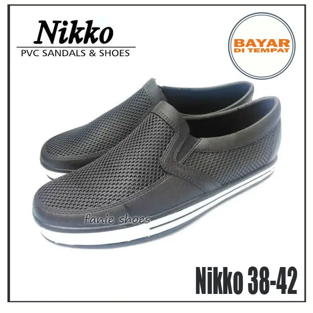Nikko 8136 - Sepatu 38-43 Karet Hitam Pria Murah / Sepatu Hitam Laki Tahan Air