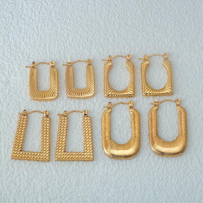 Product Introduction of Stainless steel new fashion temperament all match personality simple few who type women's gold earrings 2