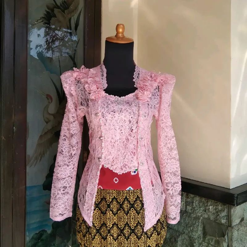 KEBAYA MODERN PERMATA BUNGA -Atasan kebaya kutubaru Permata Bunga tanpa furing 0