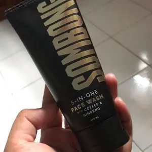 SOMBONG 5-in-1 Face Wash With Coffee & Ginseng 100ml Sabun Muka Pria Membersihkan Mencerahkan Wajah Niacinemide Panax Ginseng Caffeine Menthol Allantoin
