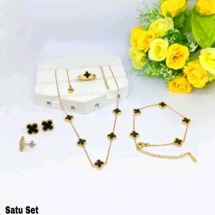 Set Perhiasan Titanium Wanita Terbaru Daun Bunga Hitam Bolak Balik Fashion Accesories Terlaris Anti Karat Selamanya Titanium