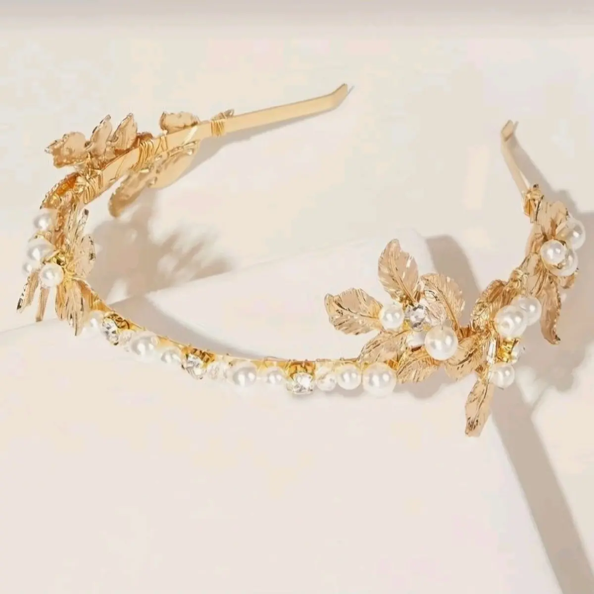 Bando hiasan kepala daun gold model terbaru BND17K