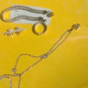 SATU SET PERHIASAN SILVER  UNTUK DEWASA PERHIASAN WANITA TITANIUM bunga rose gold