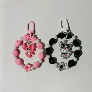 Gantungan Kunci Bulat Karakter dengan Desain Lucu dan Warna Cerah untuk Aksesori Tas dan Kunci Anda