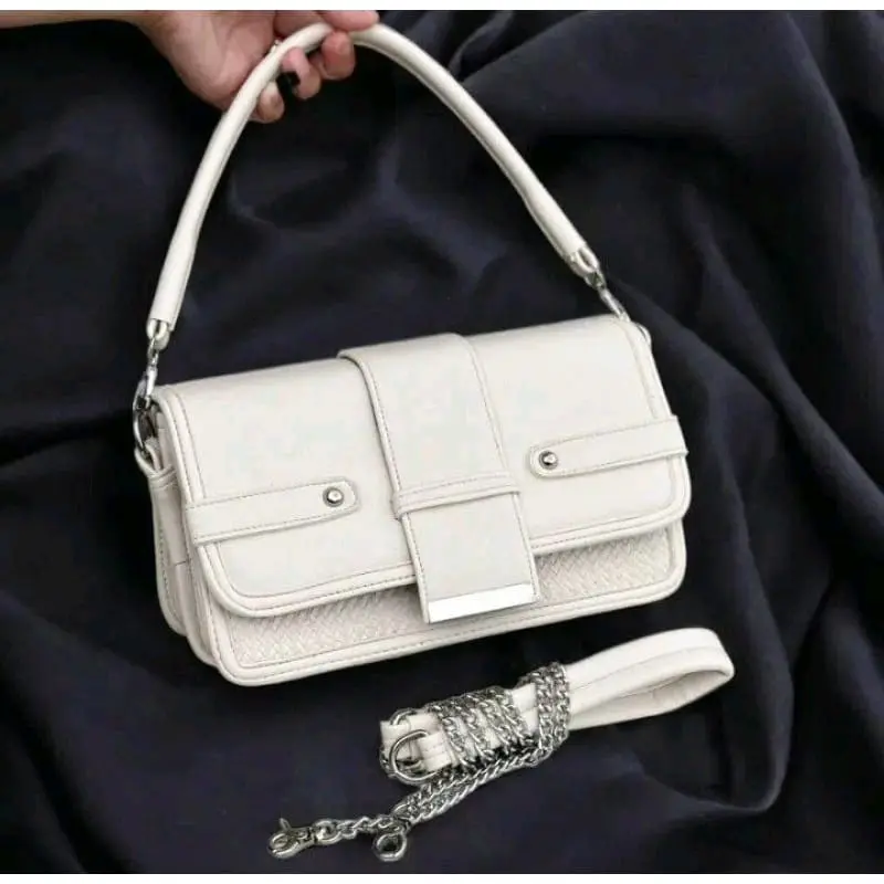 ( beli lokal) FAMELA Tas Selempang wanita anyam Terbaru Model Kekinian Kulit task  ondangan