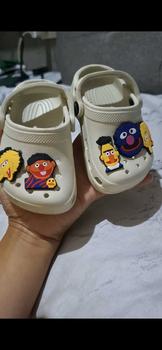 Product Review of [HONU COMFORT] Sesame Cartoon Character Clogs Sandals Slippers For Kids Girls Boys Baby with Shoe Charm 6 7 Rubber Backstrap Summer Slippers for Kids from M**💙 1