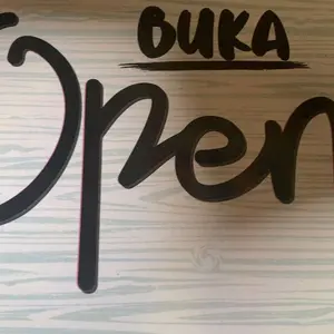 DecorArt - Papan Gantung Bolak Balik Buka Tutup Toko Open Close Sign Bentuk Bulat (Kode: BOLAT)