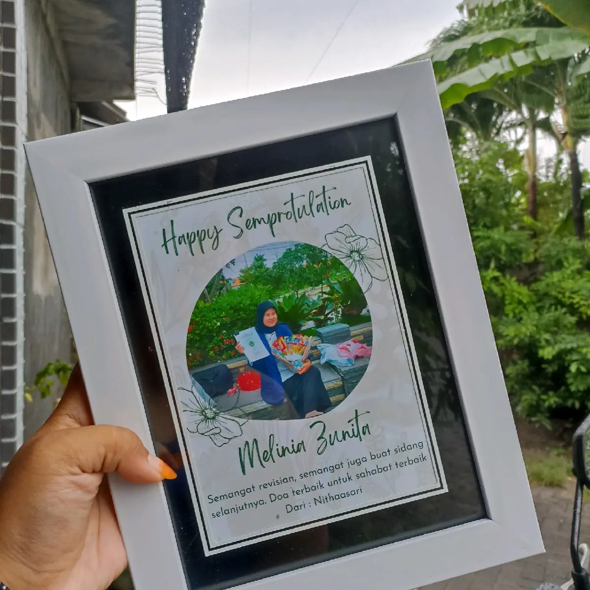Hadiah wisuda - frame foto custom bisa pakai foto sendiri - Frame Gift Custom