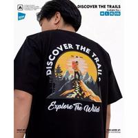 Gambar AVTECH - T-Shirt Kaos  Pria Wanita Lengan Pendek Outdoor Gunung Casual Cotton Combed - DISCOVER THE TRAILS - Hitam, XL dari Avtech Adventure Technology Kota Administrasi Jakarta Timur 4 Tokopedia