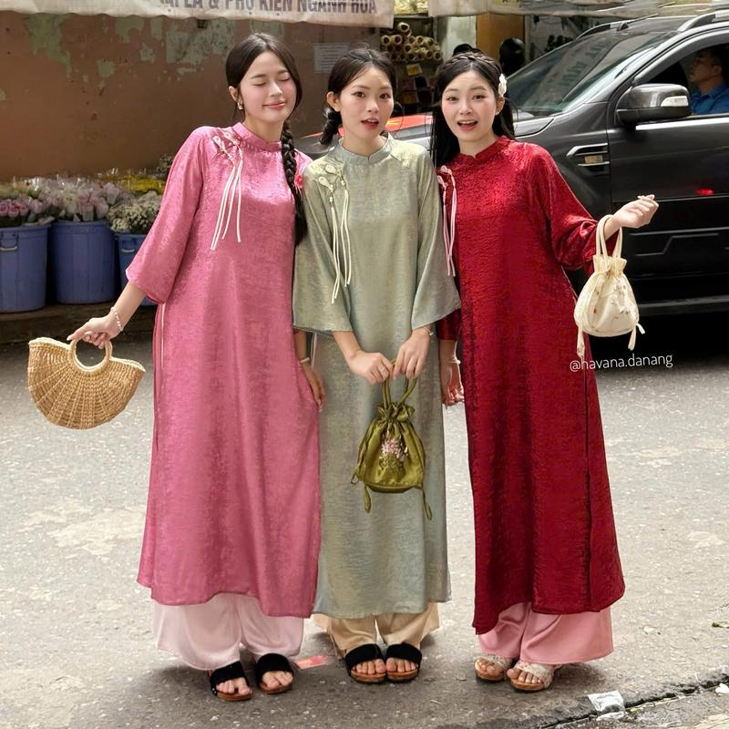   HAVANA  Áo dài lụa nhũ DIỆP TRÂN phối cúc sò dây cách điệu kèm quần lụa Satin AD231 