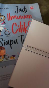 Product Review of BUKU EDUKASI ANAK: JADI ILMUWAN CILIK? SIAPA TAKUT? (99 Eksperimen Sains Asyik untuk Anak) Soft Cover from A**n k**. 1