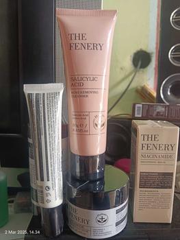 Product Review of The Fenery 5pcs AHA Centella  Toner & Salicylic Acid Cleanser & Niacinamide Brightening Serum & Niacinamide Whitening Sunscreen & Ceramide Cream - Facial Wash Jerawat Ceramide Moisturizer Wajah Niacinamide Brightening Suncreen Serum Toner Wajah Pencerah from e**️ 0