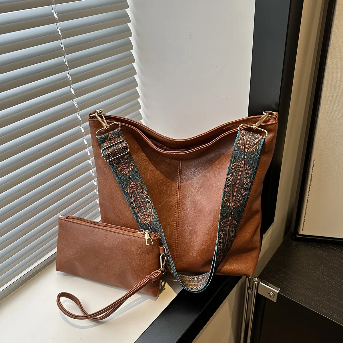 Tas Selempang Wanita Terbaru Tas Model Simpel Kulit Imitasi (Bonus Pouch) Perempuan