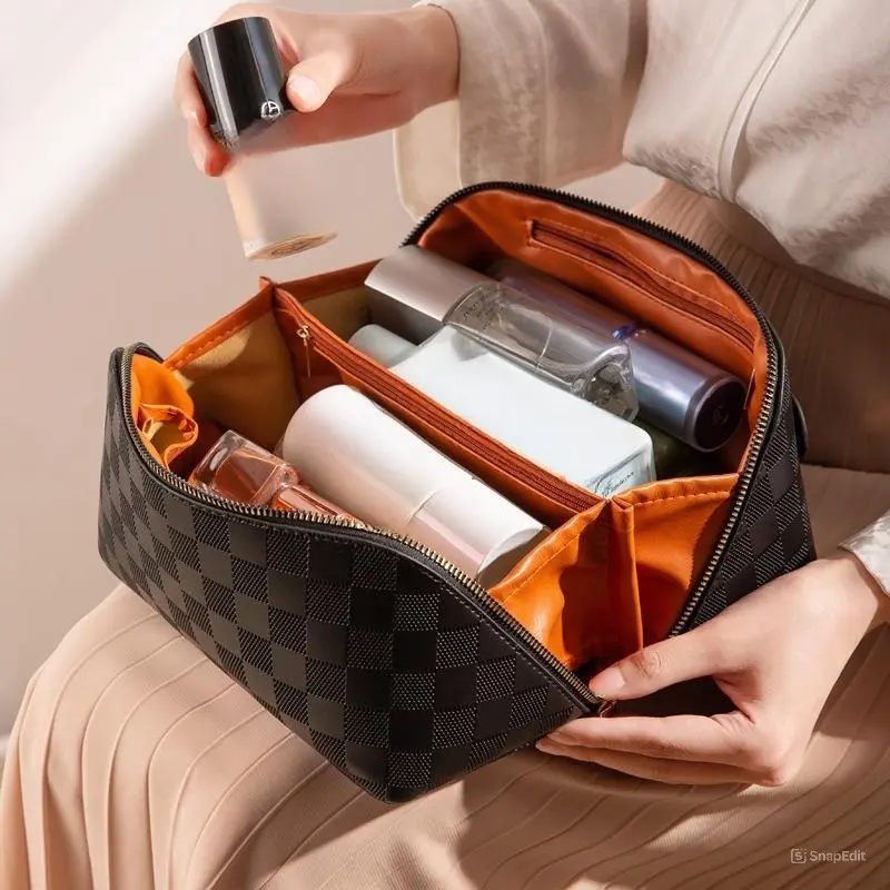 TAS KOSMETIK WANITA / TRAVEL POUCH MAKE UP / TAS RIAS WANITA / DCW 61