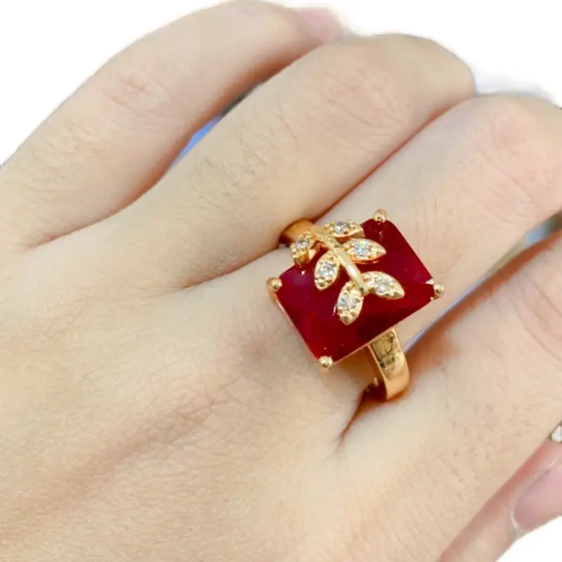 CINCIN BATU GIOK KEMBANG MERAH KOTAK PERHIASAN WANITA 1