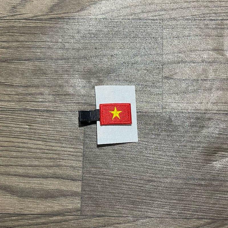 ￼Kẹp Tóc Hot trend, Kẹp tóc cờ đỏ sao vàng ngày quốc khánh 1 set 2 chiếc lá cờ thêu 7