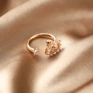 Cincin Titanium Berlian Imitasi Bahan Emas Cincin Ekor Sederhana Cincin Wanita Modis D670