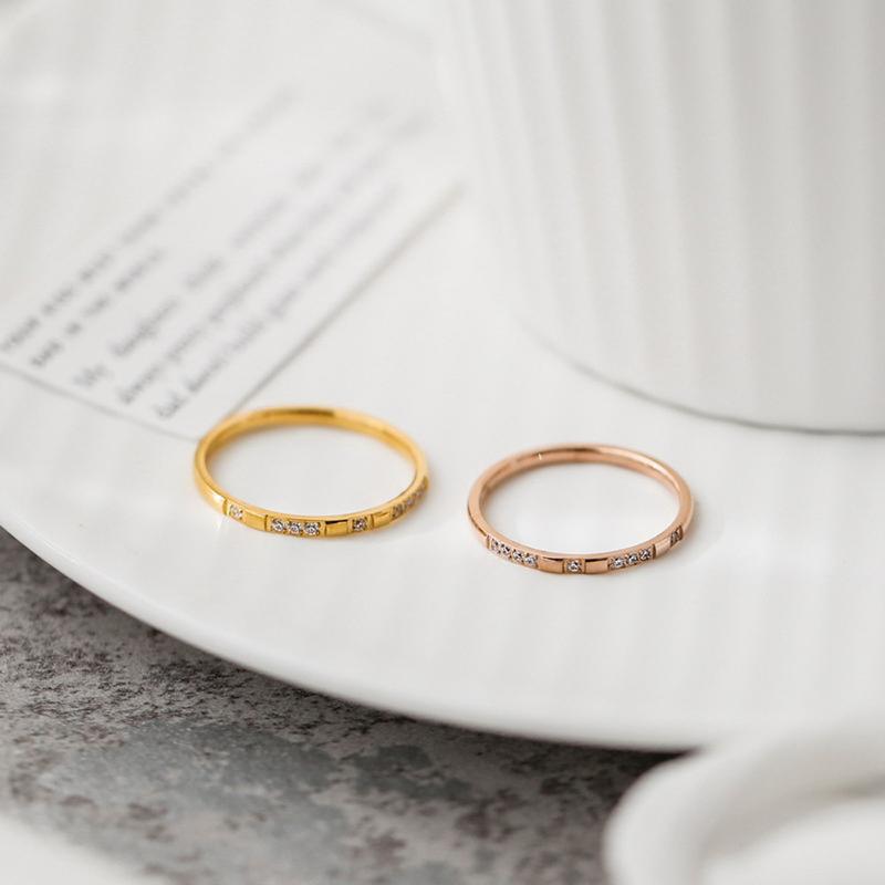 Product Introduction of Engagement ring, love forever East, titanium steel material, women's fashion accessories, Internet celebrity style, elegant couple ring gold rings 21
