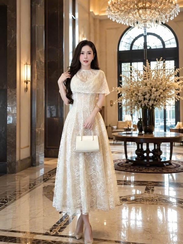 LYNA - D85 - Váy Thiết Kế Hai Dây Kèm Áo Choàng Vai Rời