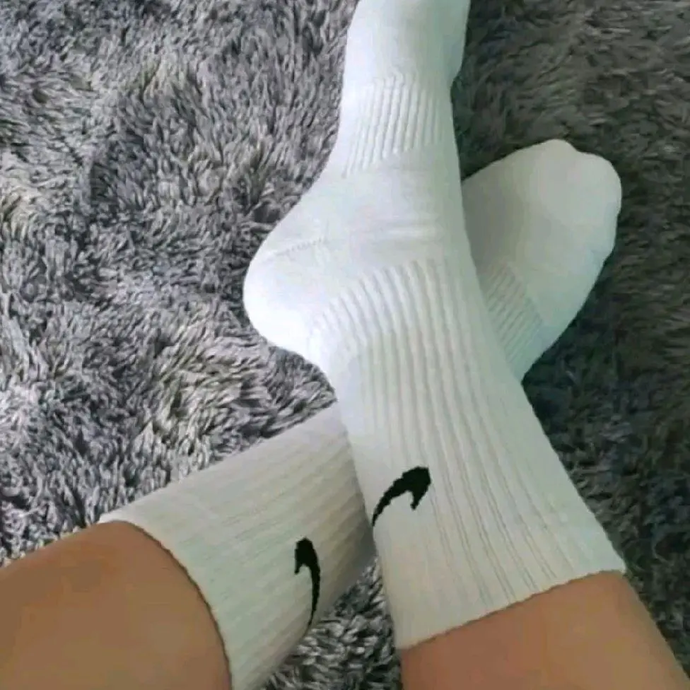 KAOS KAKI N1K3 KAOS KAKI PANJANG SEBETIS I KAOS KAKI OLAHRAGA IFUTSALIKAOS KAKI BOLA UNISEX