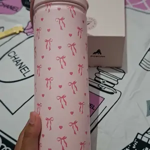 [Celyhome] POWCAN Botol Minum 760ml Stainless Steel dengan Sedotan Pola Kotak-kotak Anti Selip Dapat Digunakan Kembali Tutup Tritan Tahan Bocor Dinding Ganda Insulasi Vakum untuk 24 Jam Retensi Dingin Cuci Mesin Serbaguna untuk Olahraga dan Perjalanan