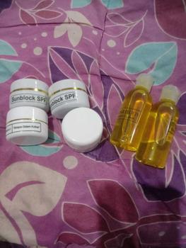 Product Review of Paket Cream H*MH 0.1 + Sunblock SPF 50 untuk Memutihkan dan Melindungi Kulit dari Sinar Matahari - Facial, Hitam, Melembutkan from s**2 0