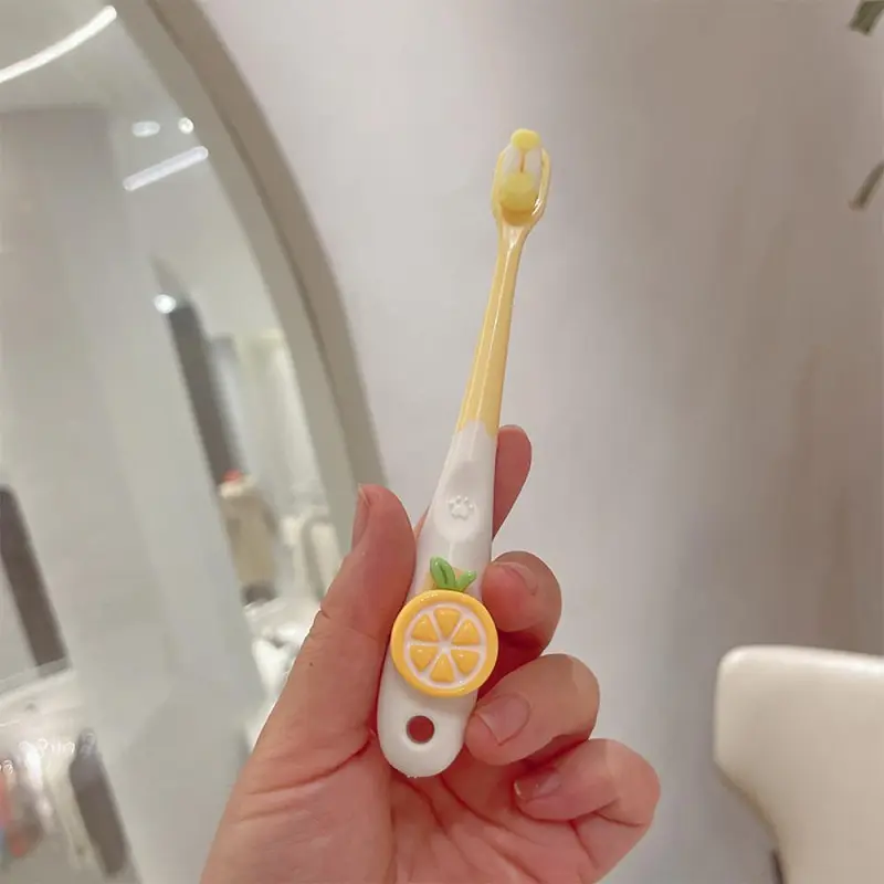 Bàn Chải Đánh Răng Trẻ Em, Thiết Kế Hoạt Hình Trái Cây Dễ Thương, Hình Dâu Tây, Lông Mềm Siêu Mịn, Bàn Chải Làm Sạch Và Chăm Sóc Răng Miệng, Thích Hợp Cho Trẻ 2-12 Tuổi 5