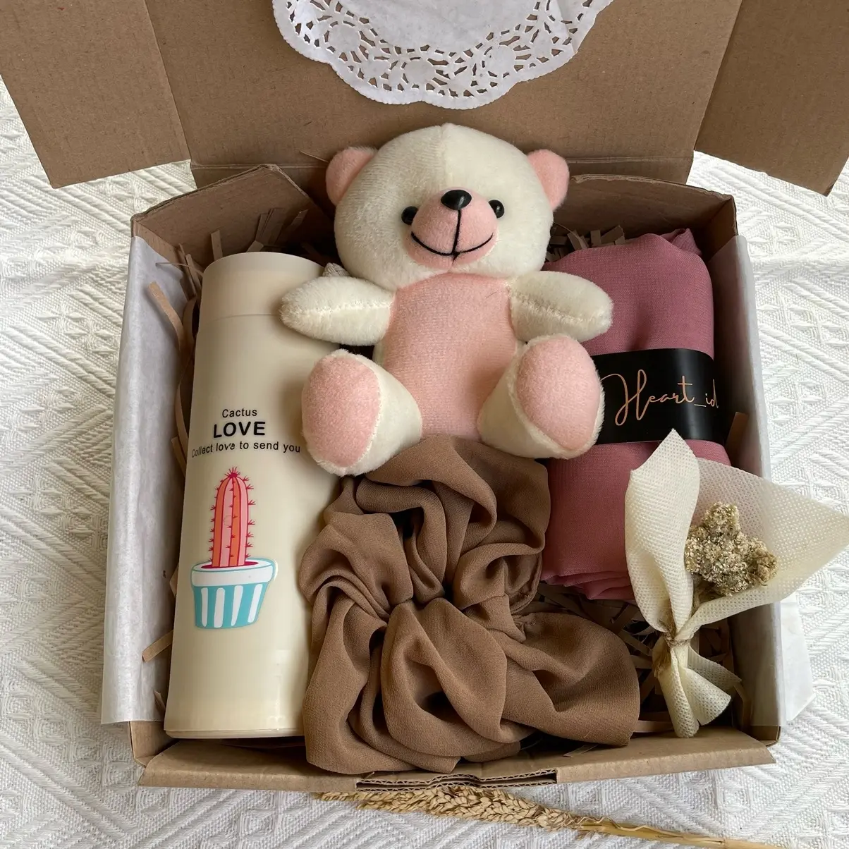 TOKO HEART  KADO - GIFT BOX - HADIAH - HAMPERS - BINGKISAN ULTAH ULANG TAHUN CEWEK HADIAH DOMPET BUKET BONEKA HIJAB KERUDUNG JILBAB