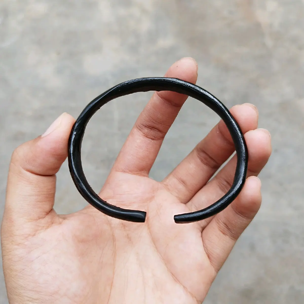 Gelang Akar Bahar Hitam Mini Model C Kayu