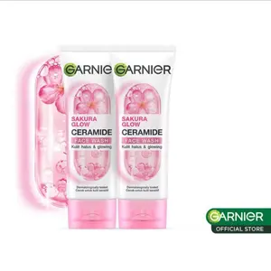 Garnier Sakura Glow Glowing Face Wash 100ml / Garnier Bright Complete Vitamin C 100ml