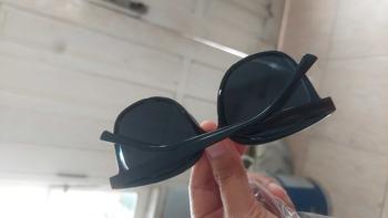 Product Review of kacamata hitam wanita pria optik antiradasi dengan fashion sunglasses mata kucing bingkai penuh eyewear from Y**a 2