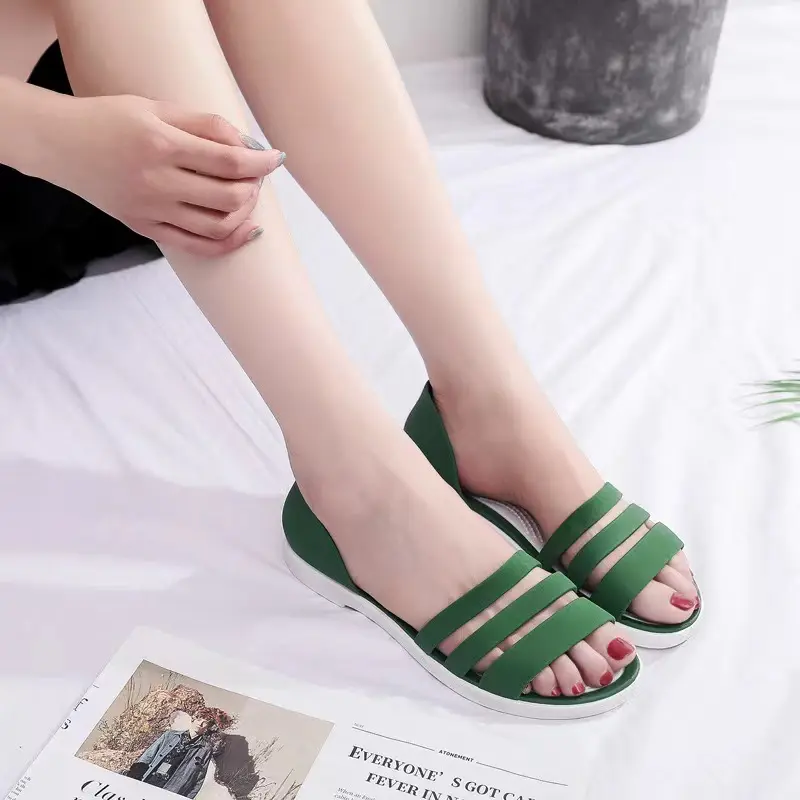 2025 Summer New Foreign Trade Sandals Women's Outwear Korean Style Shoes Rome Beach Flat Sandals Footwear Walking Shoes Girl Fashion Comfort Parent footwear sportshoes jelly