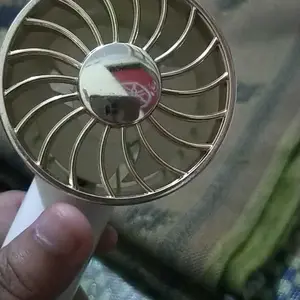 (COD)Bravhom Kipas Angin Mini Portable 3IN1 Aromaterapi 3 Kecepatan Lampu Warna Warni Phone Holder FN16