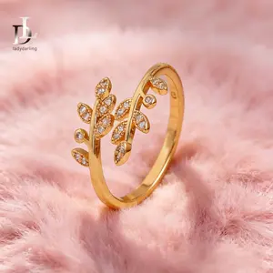 DL Cincin wanita dewasa FLEKSIBLE titanium baja tahan karat dengan motif bunga daun emas&perak Rings