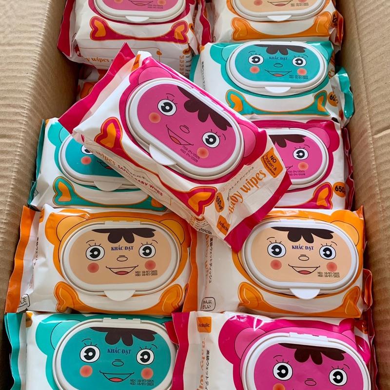 Sỉ Thùng 1O bịch khăn giấy ướt cho bé. An toàn, không mùi hương, không chứa cồn, không hóa chất gây hại cho sức khỏe. Trọng lượng bao bì 650g ( thực tế 500g)