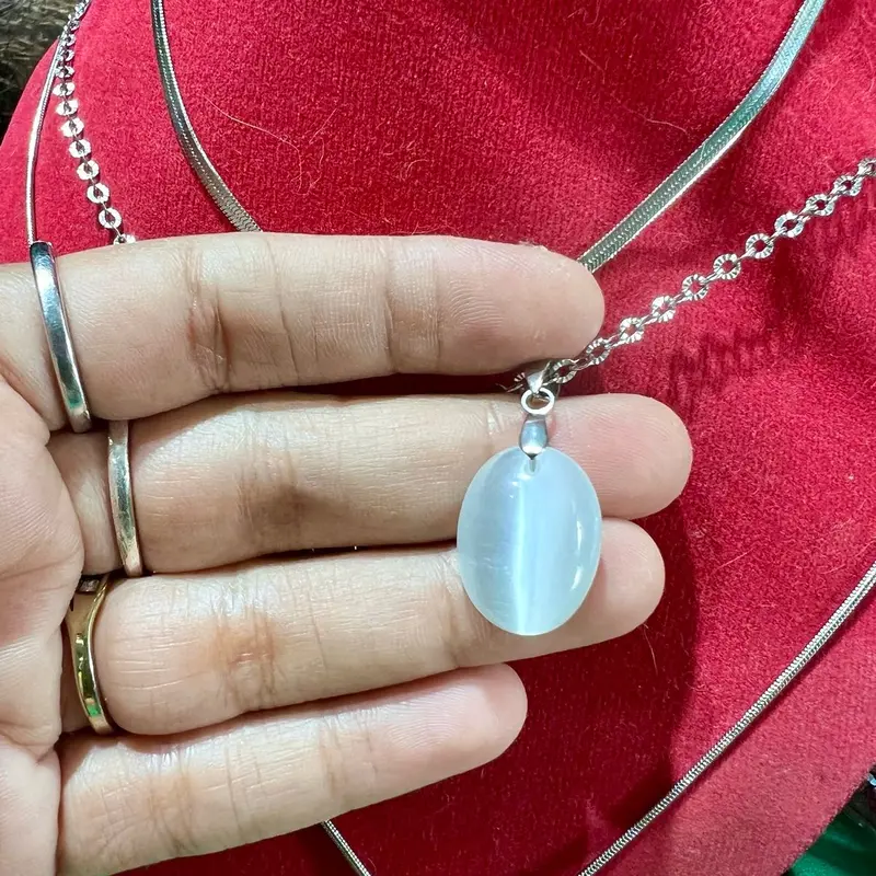 PROMO +Kalung liontin hijau (aura) sudah di blesing untuk pembuka aura POSITIF tinggal pakai saja dan tidak ada pantangannya 5